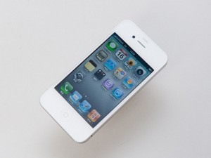 Apple iPhone 4s 32GB =====$ 320USD FOR SALE