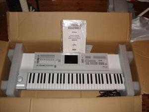 FOR SALE korg pa2xpro 76-key arranger keyboard