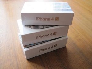 New Apple iPhone 4S 64GB Unlocked