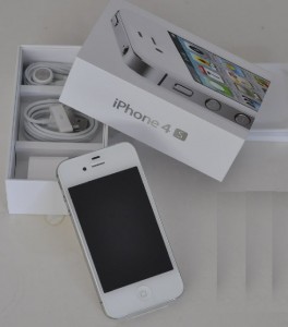  Apple iphone 4 S 64GB Unlocked Phone(skype)...saheedmuhamed