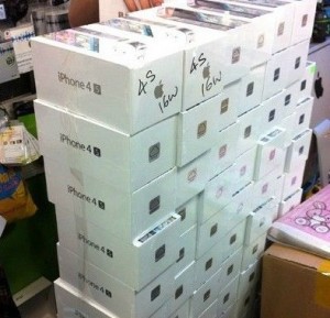 iphone 4s selling at wholesales price