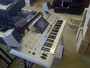 Yamaha Tyros 4 61-key Arranger Workstation Keyboard