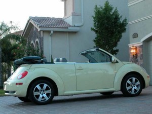 SUPER CLEAN, FULLY LOADED UNIQUE &quot;ONE OF A KIND&quot; BUG. 2006 Volkswagen New Beetle Convertible For Urgent Sale! This Little Beaitf