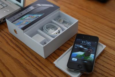 for sale:Brand new Unlocked Apple iphone 4G  32GB