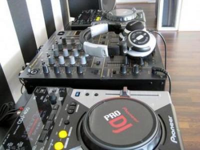 For Sell Brand New 2x PIONEER CDJ-1000MK3 &amp; 1x DJM-800 MIXE