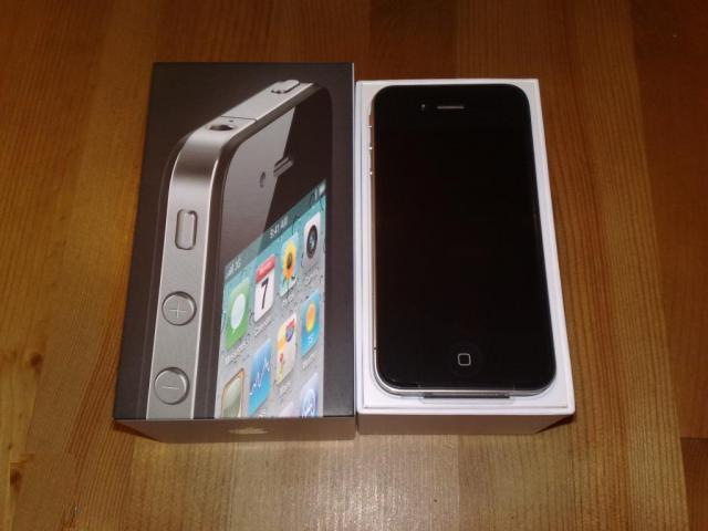 for sale:Apple Iphone 4G 32GB,Blackberry torch 9800,Brand New Nikon D700 12MP DSLR Camera