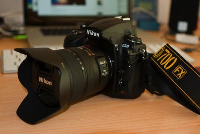 For Sale: Brand New Nikon D700_Nikon D200 Digital 10.2mp SLR Camera