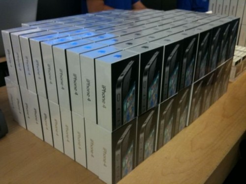 Buy Original Factory Unlock Apple iPhone 4G HD 32GB,Ipad 2 YOU CAN ALSO BUY 2 GET 1