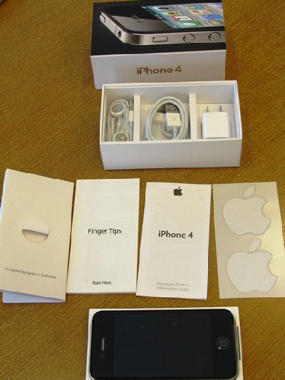 Apple iPhone 4 32GB Apple iPad 2