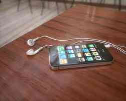 Brand New Unlocked Apple iPhone 4 32GB