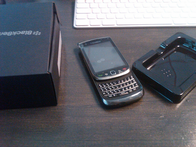 For Sale: BlackBerry Torch 9800 &amp; Ipad 2 + 3G Wi-Fi