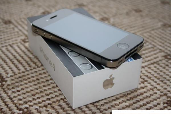 WTS Apple iPhone 4 32GB &amp; Apple iPad 2 64GB