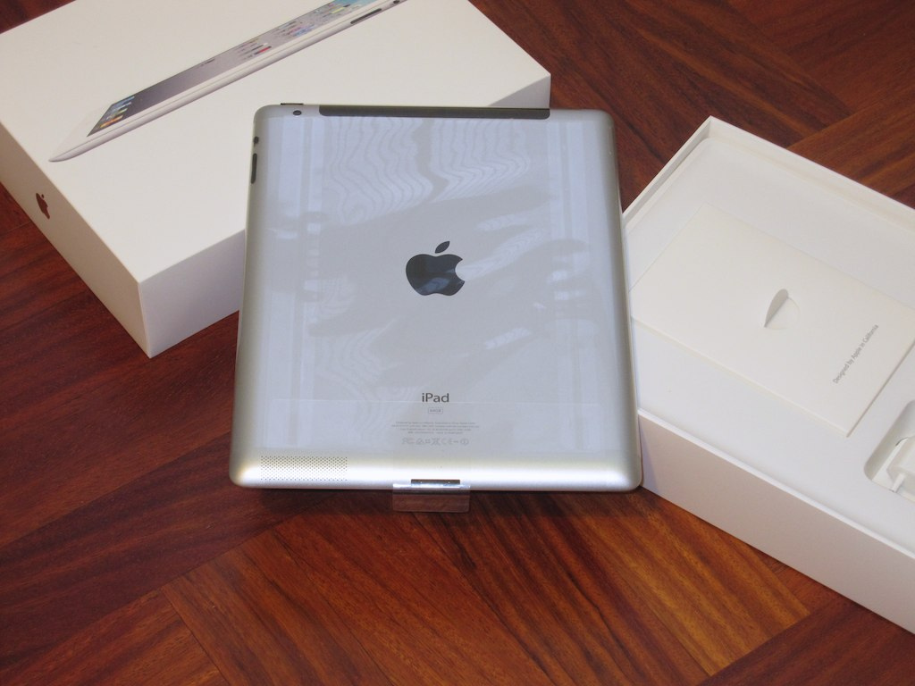 Buy Latest Apple iPad 2 version &amp; Apple iPhon