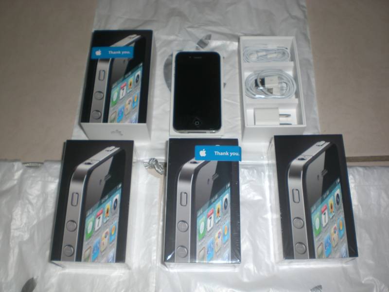 Apple iphone 4G HD 32gb smartphone unlocked black &amp; white cost $400USD