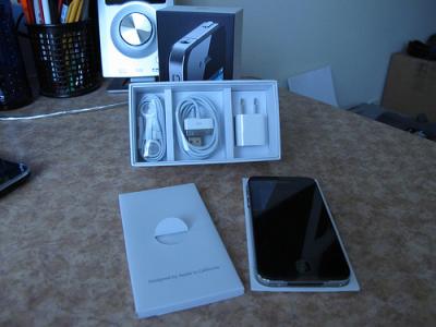 Brand New Apple Iphone 4G 32GB HD Unlocked.....$400