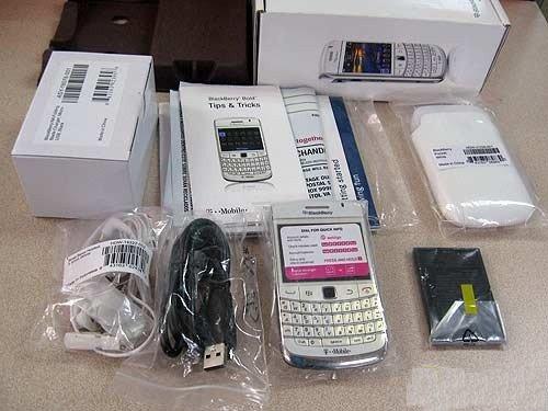 BlackBerry Bold 9700 Quadband 3G HSDPA GPS Unlocked Phone (250euros)