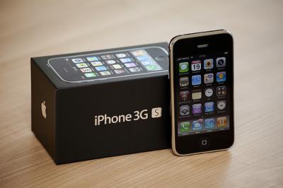 FOR SALE: BRAND NEW UNLOCKED APPLE IPHONE 3GS 32GB AT DISCOUNT PRICE