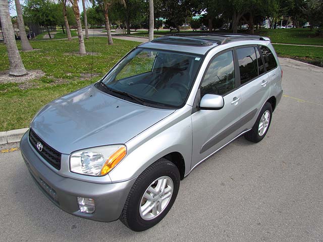 very nice  example of a 2001 RAV4 L.